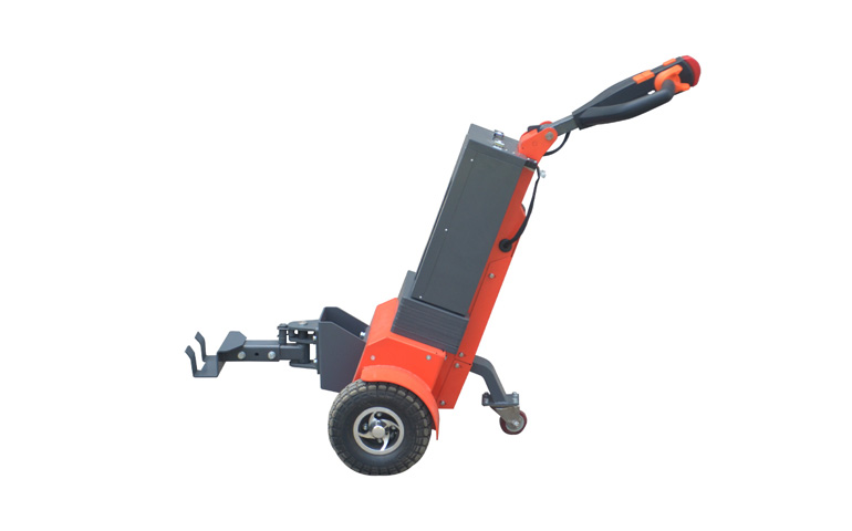 Повідковий електричний тягач TW10. Сила у простоті